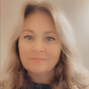 Meet your Posher, Renee